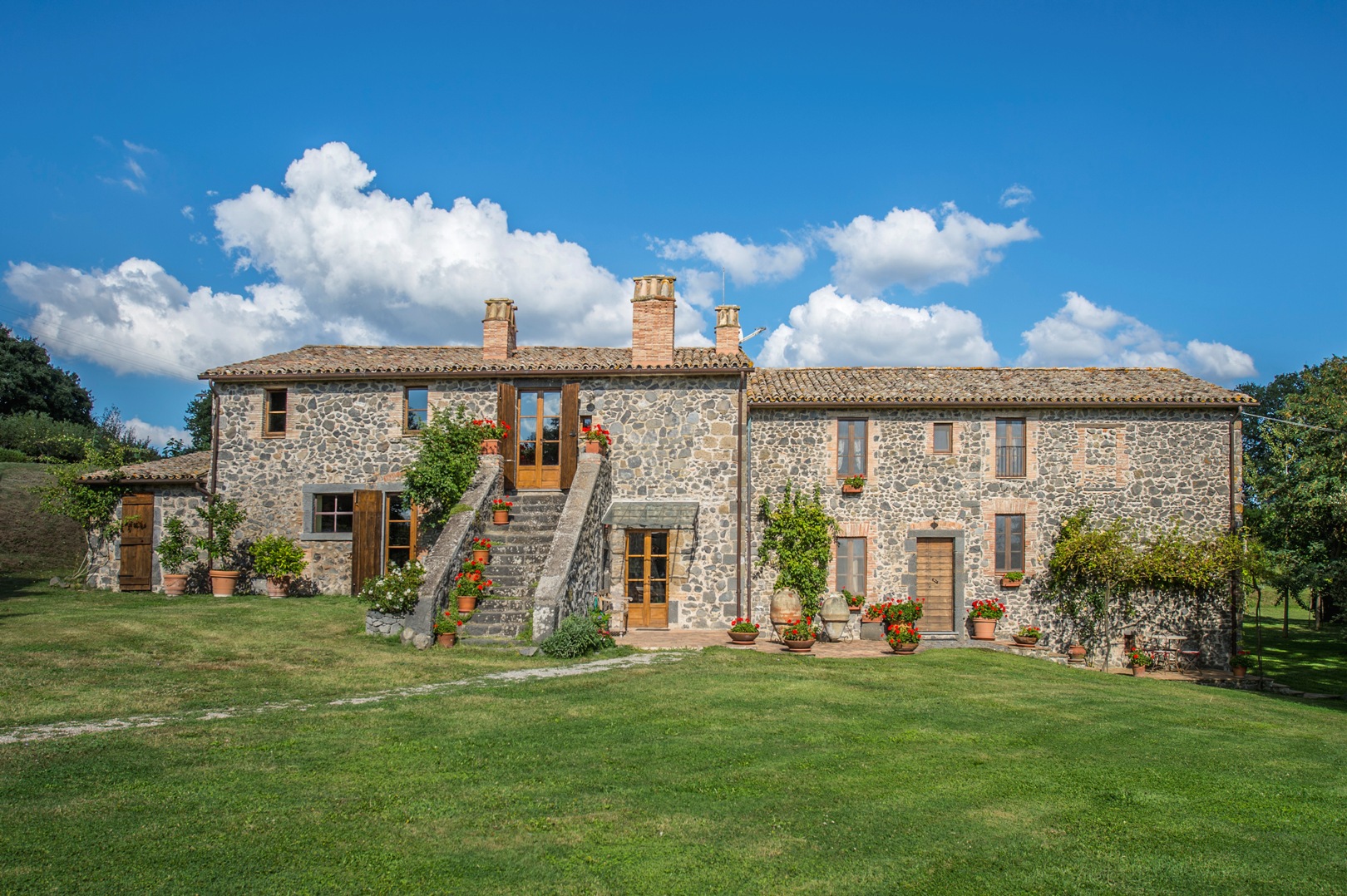 FARMHOUSE FOR SALE IN UMBRIA